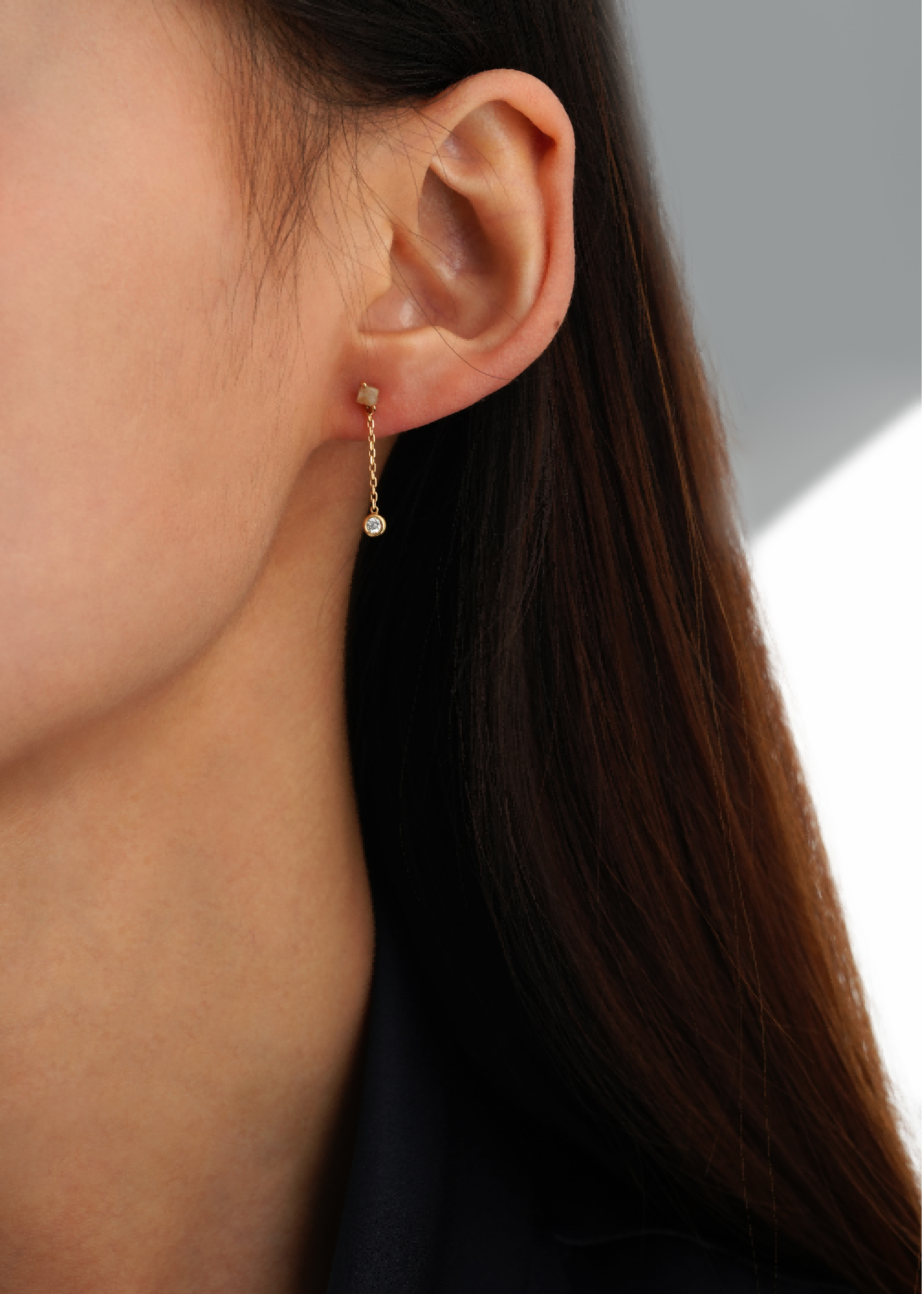 18kt Yellow Gold Diamond Stud Earrings