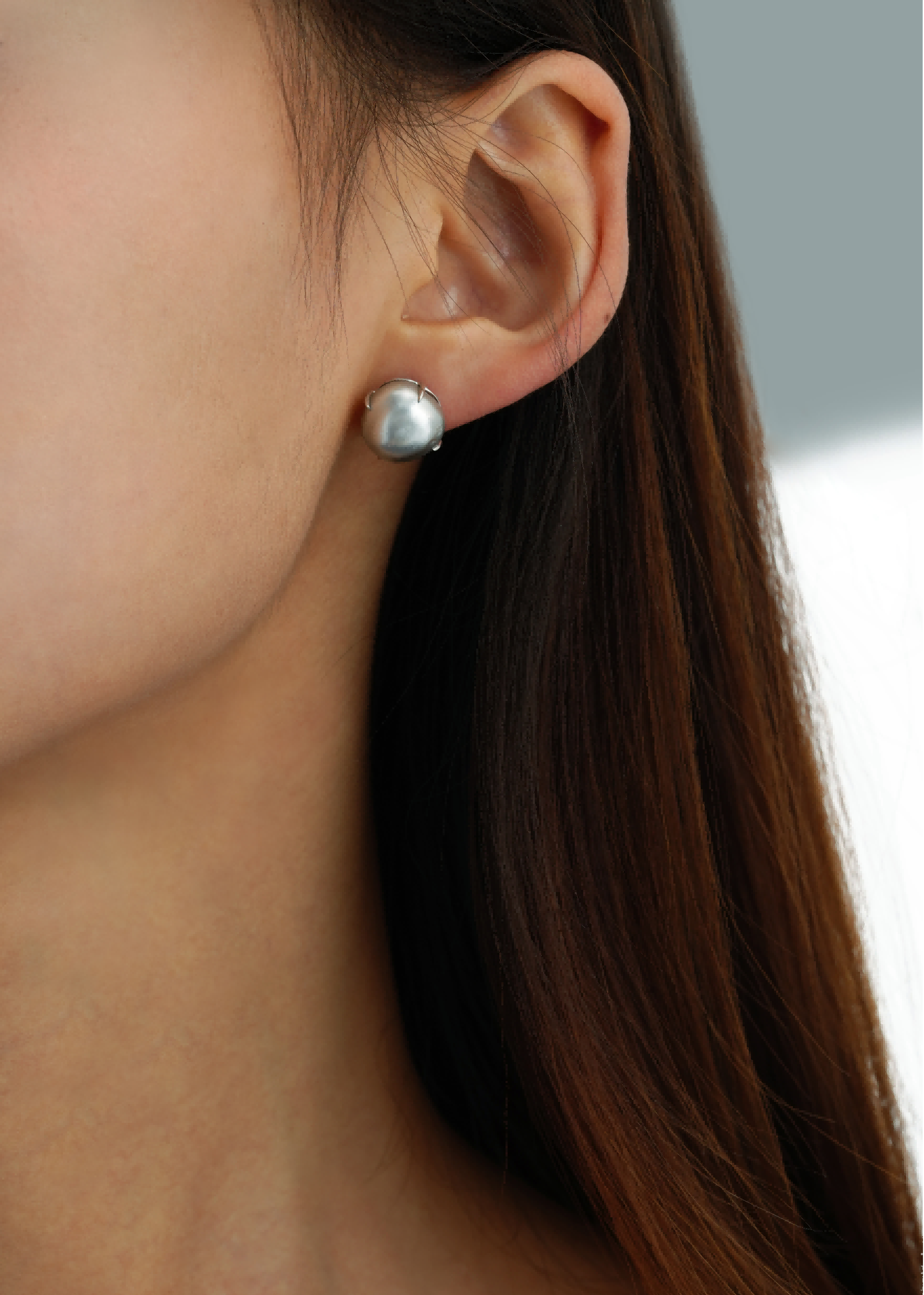18kt White Gold  Keshi Pearl Stud Earrings