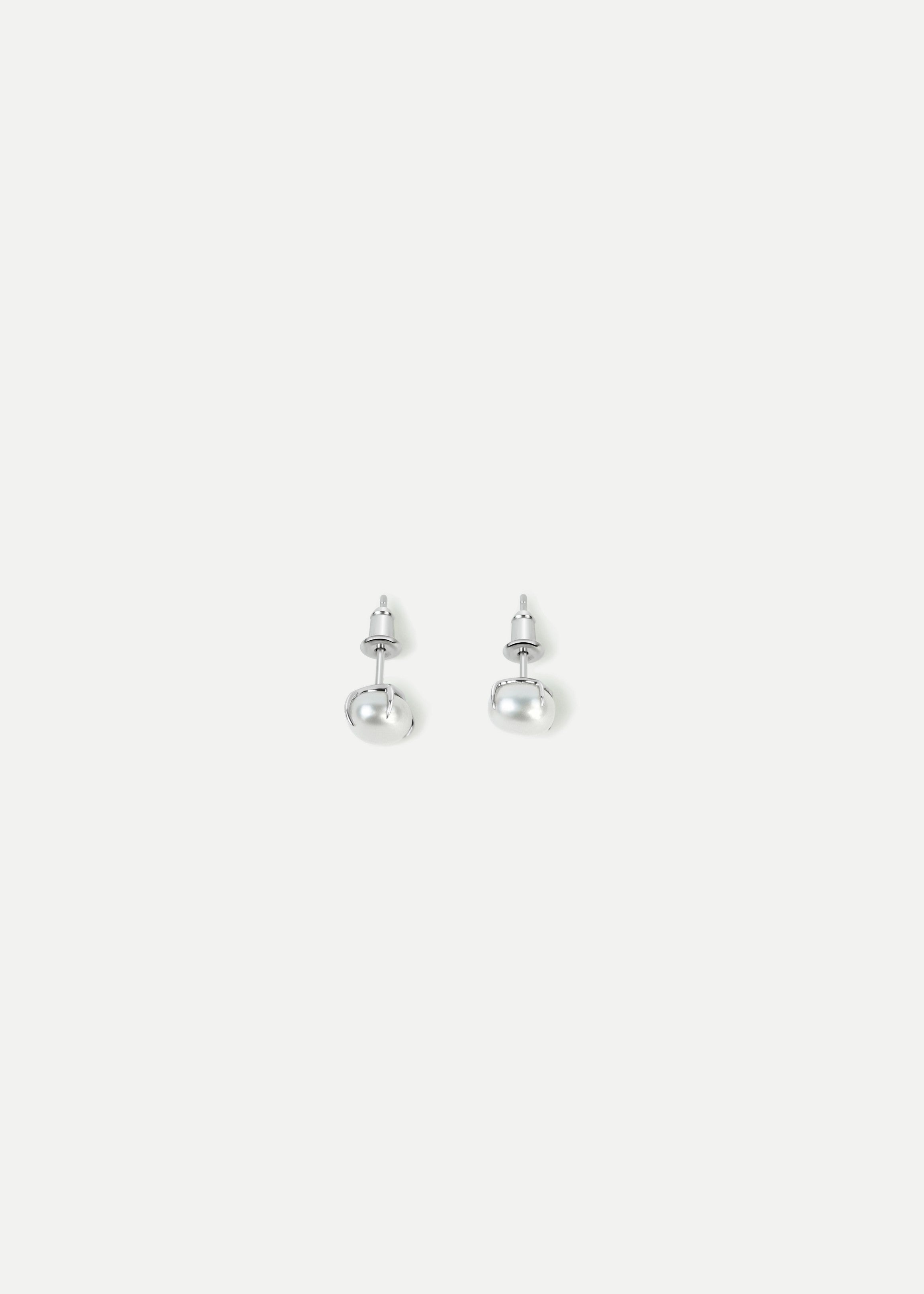 18kt White Gold  Keshi Pearl Stud Earrings