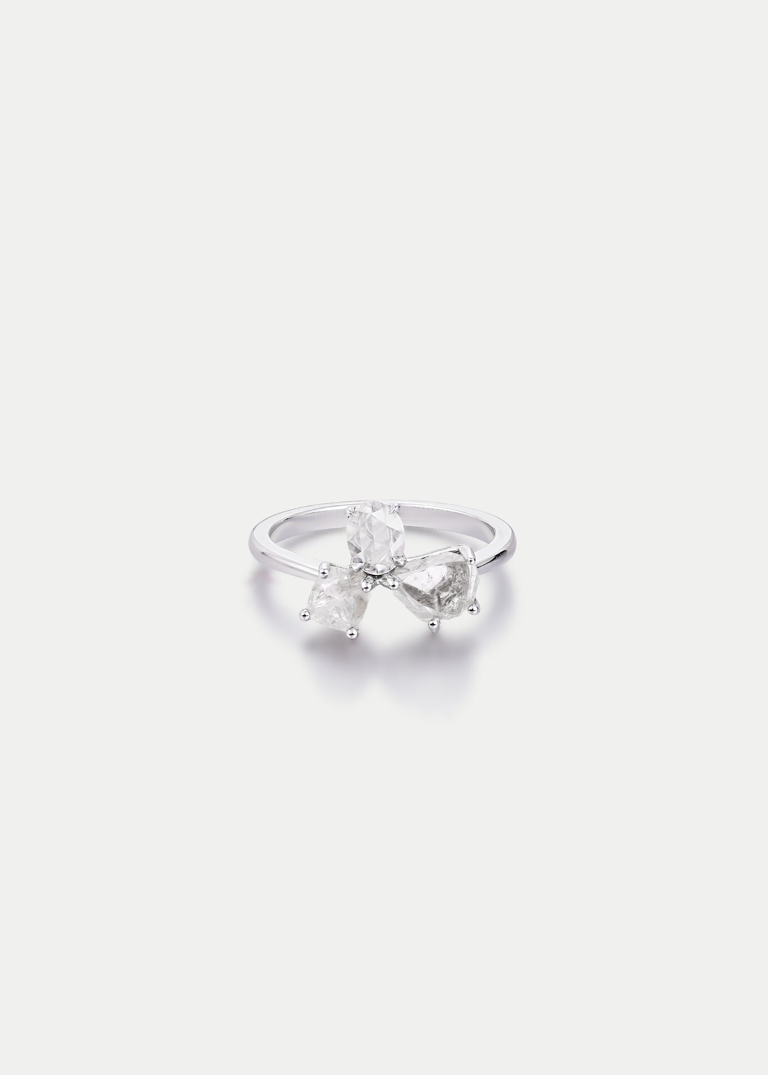 18kt White Gold Diamond Ring