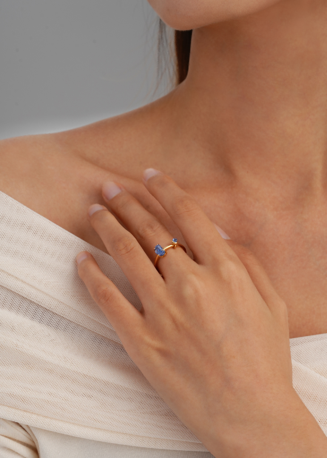 18kt Yellow Gold Cobalt Spinel Ring