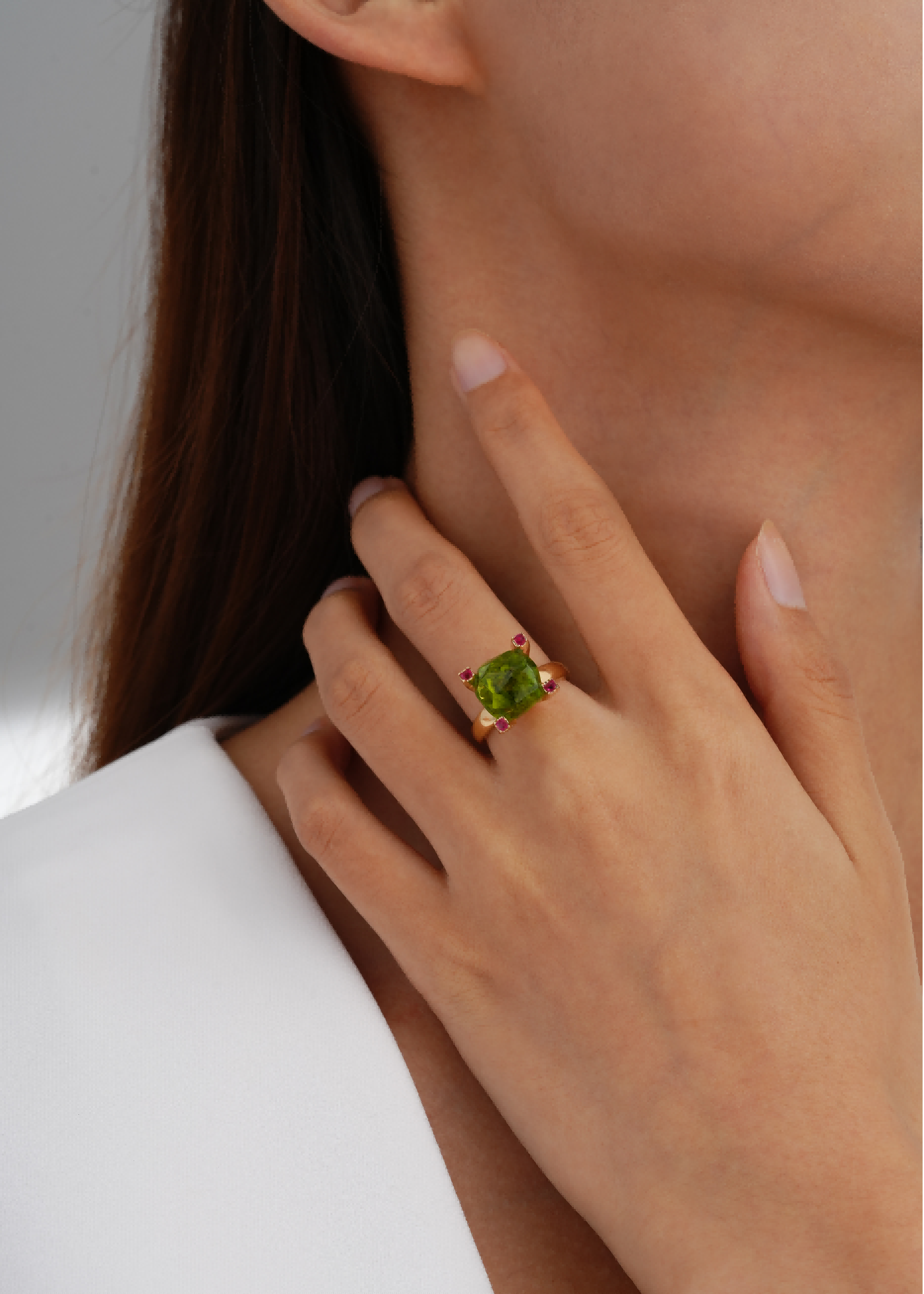 18kt Yellow Gold Spinel Peridot Ring