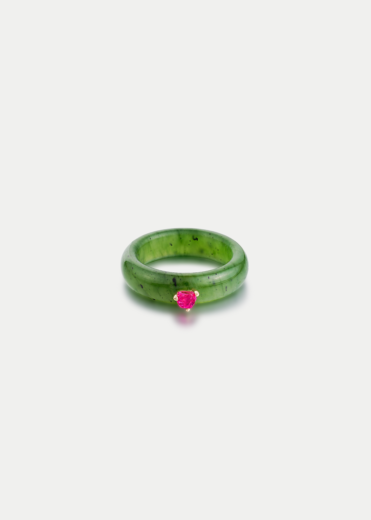 18kt Yellow Gold Spinel Nephrite Ring