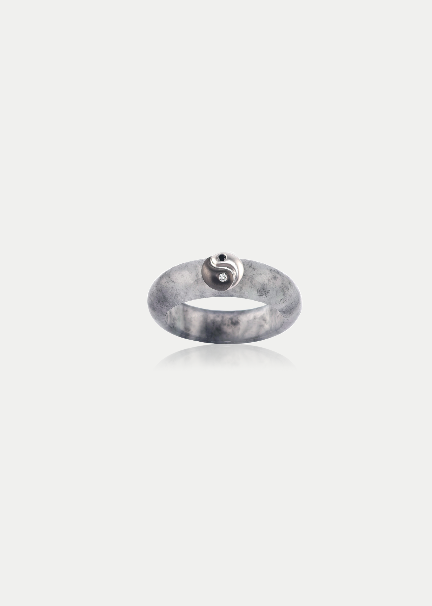 18kt White Gold Diamond Jadeite Ring