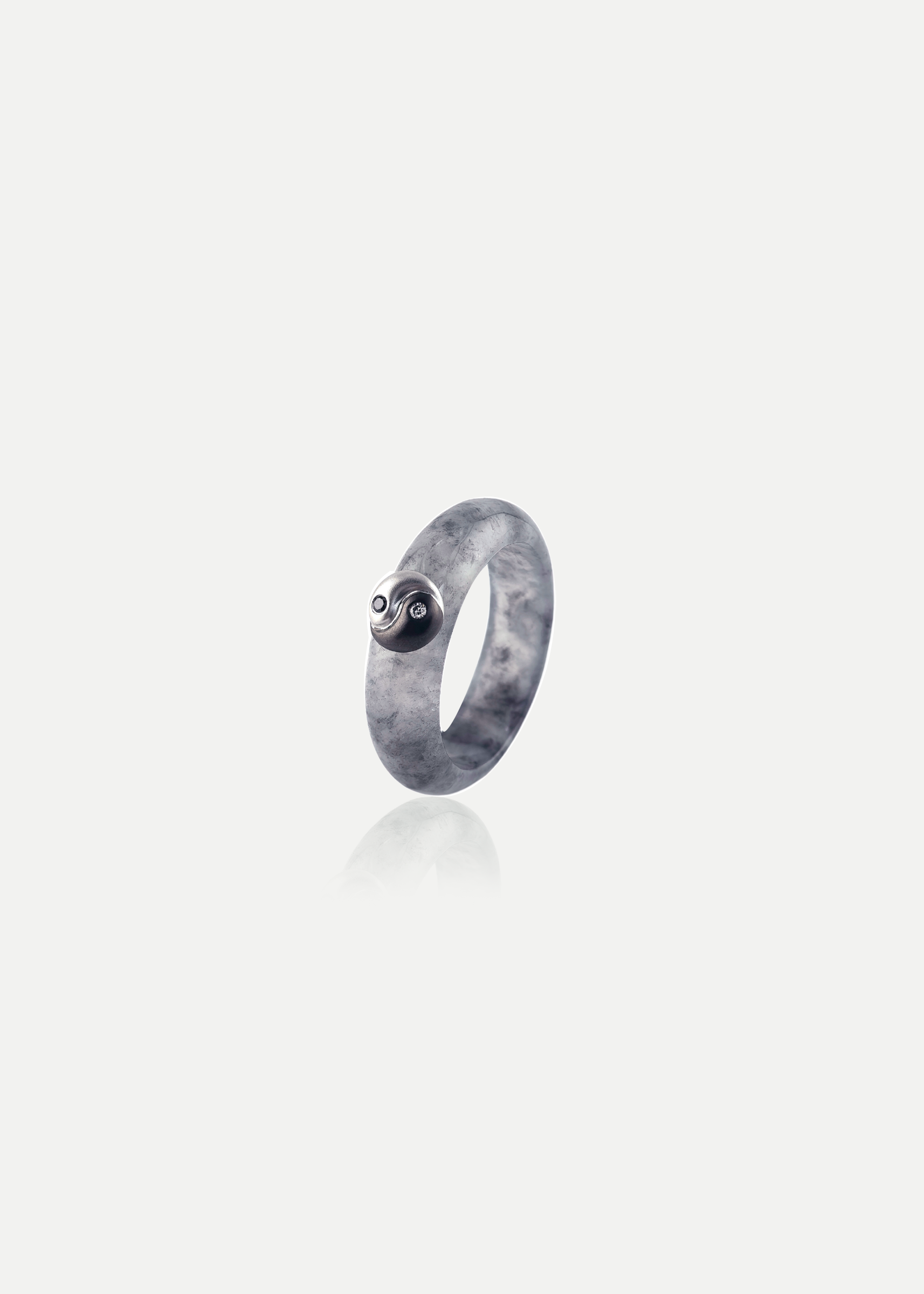 18kt White Gold Diamond Jadeite Ring