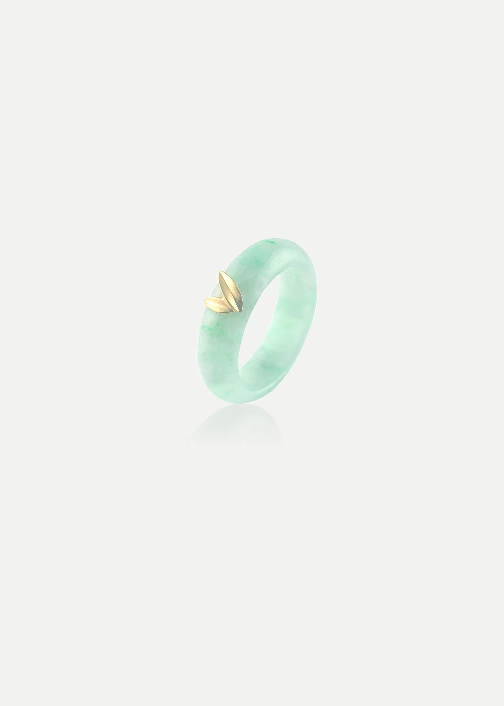 18kt Yellow Gold Jadeite Ring