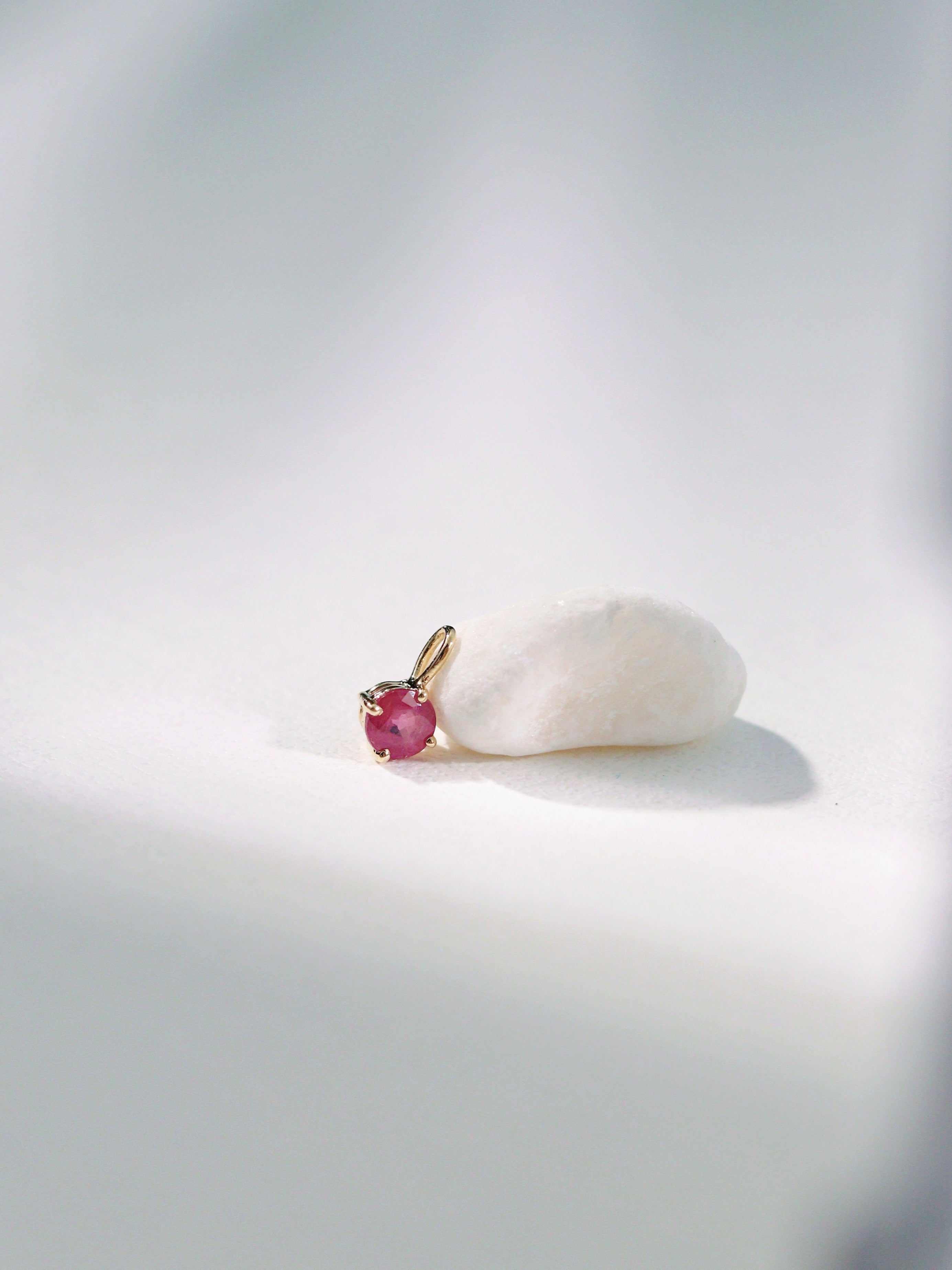 18K Gold Freeform Gemstone Bead & Colored Gemstone Small Pendant Necklace