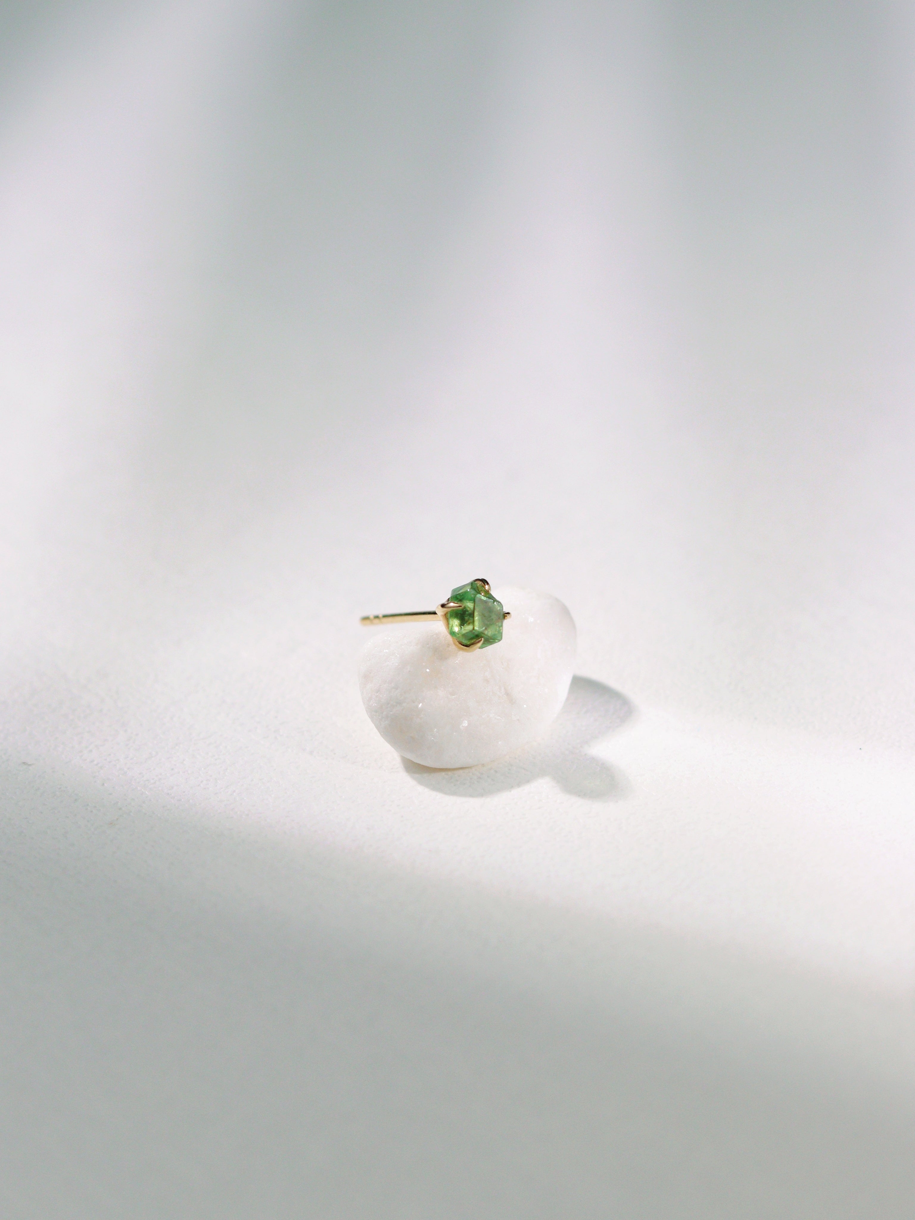 18kt Yellow Gold Demantoid Stud Earrings
