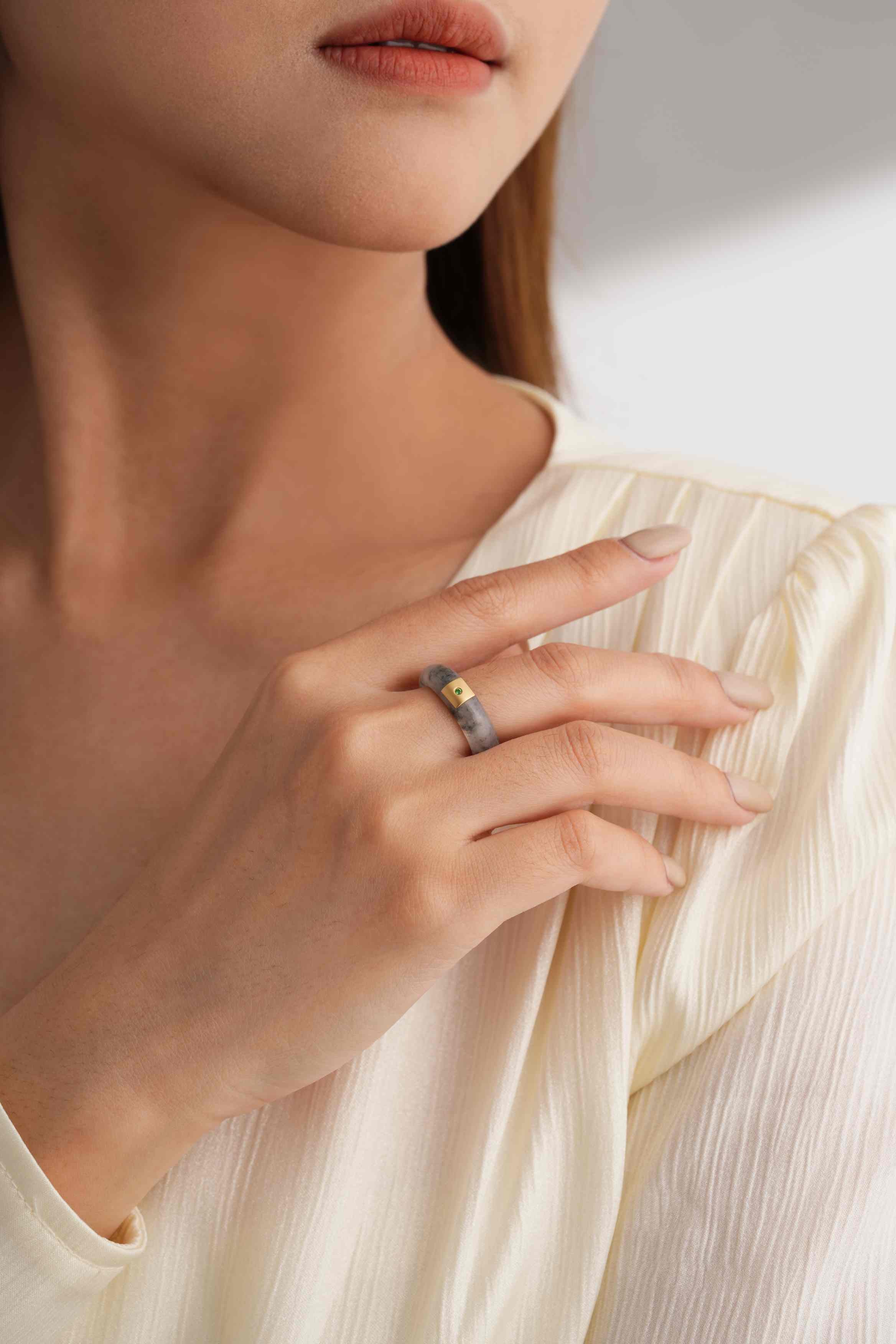 18kt Yellow Gold Tsavorite Jadeite Ring