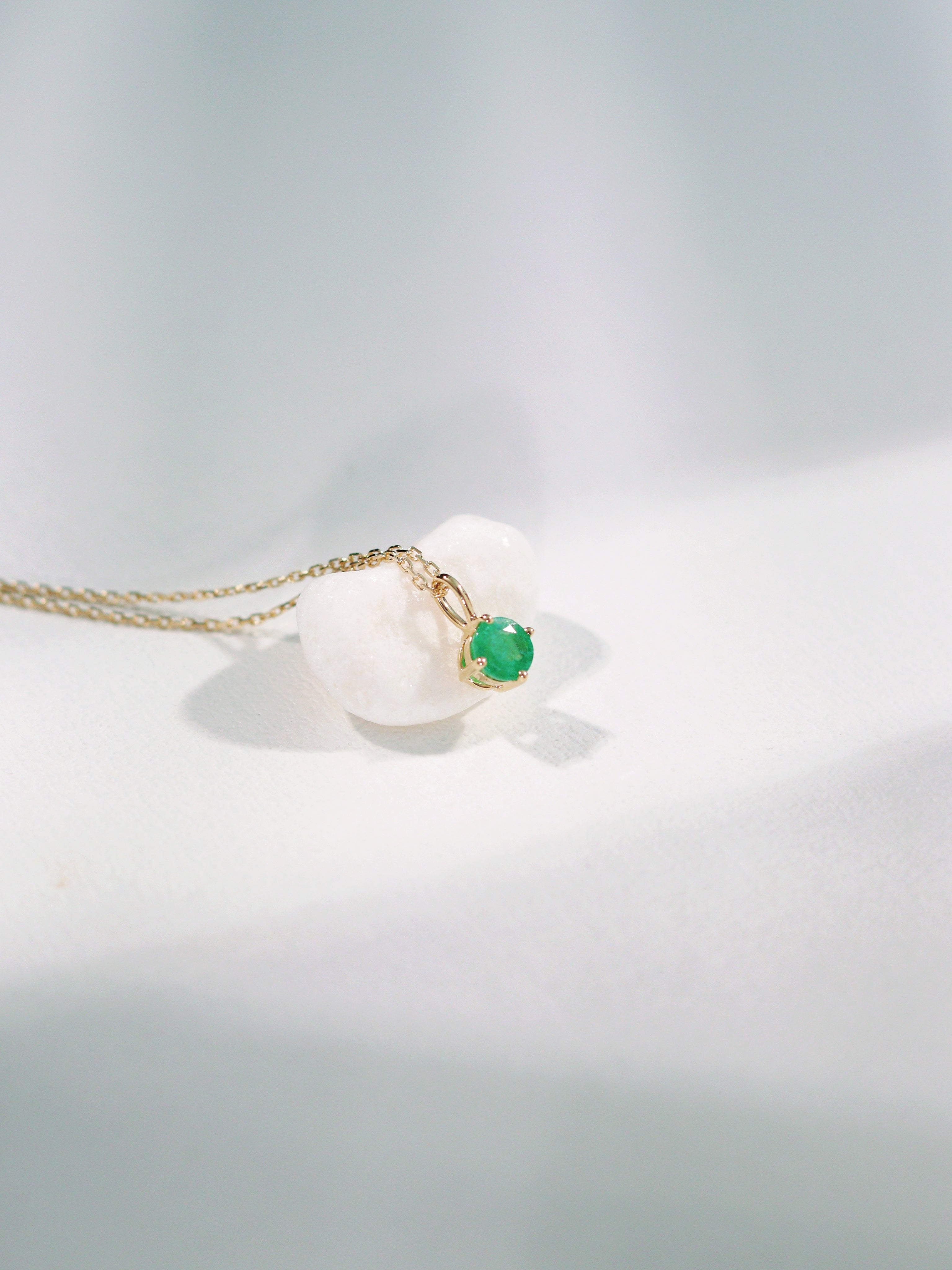 18K Gold Freeform Gemstone Bead & Colored Gemstone Small Pendant Necklace